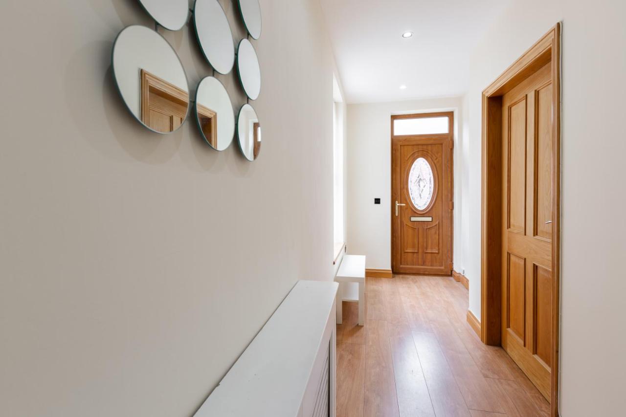 פרסטון Albert - 5 Bedrooms Sleeps 11 Parking Wi-Fi Contractors מראה חיצוני תמונה