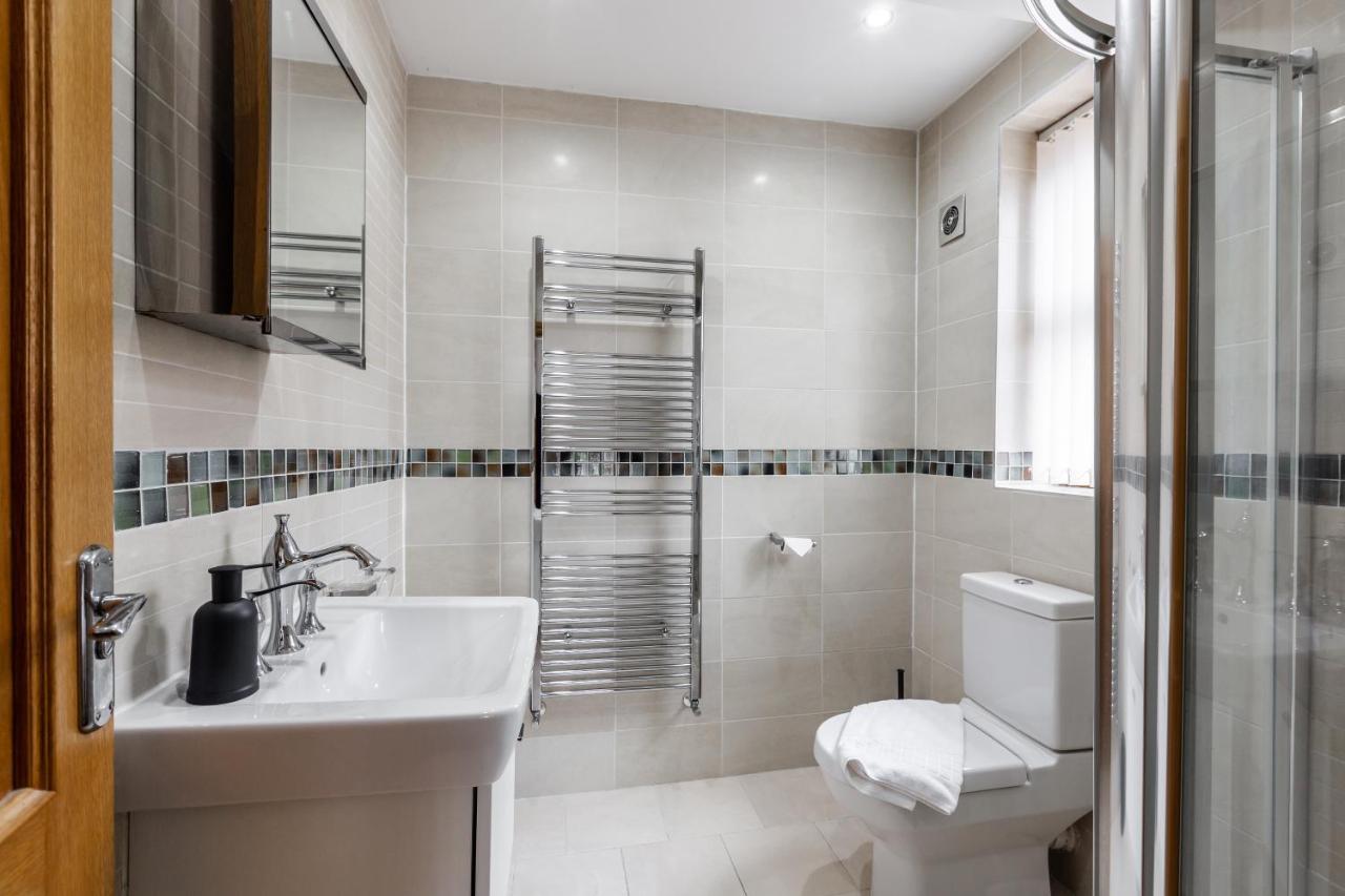 פרסטון Albert - 5 Bedrooms Sleeps 11 Parking Wi-Fi Contractors מראה חיצוני תמונה
